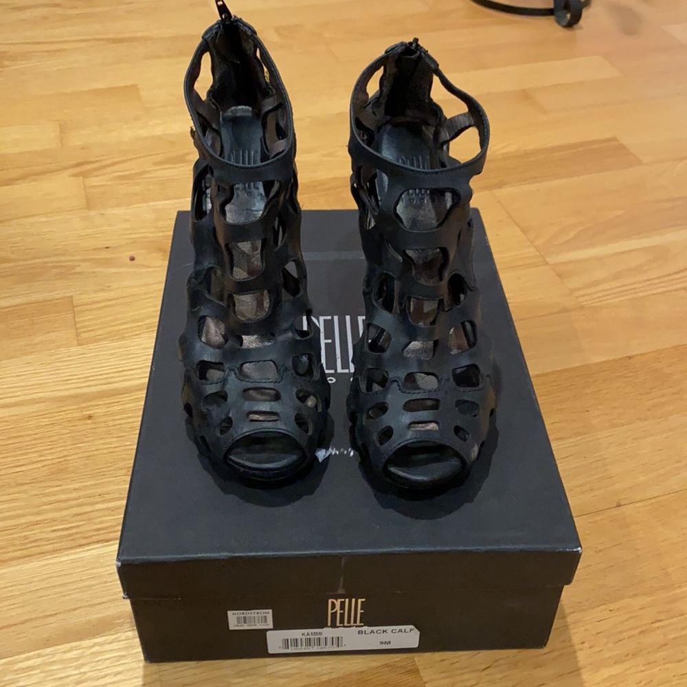 Pelle Moda Booties